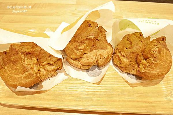 ★食★日本京都→【清水坂八ツ橋しゅ泡芙】清水寺商店街抹茶控最愛❤京阿彌八橋泡芙必吃美食推薦 @靜兒貪吃遊玩愛分享 ★食★日本京都→【清水坂八ツ橋しゅ泡芙】清水寺商店街抹茶控最愛❤京阿彌八橋泡芙必吃美食推薦 @靜兒貪吃遊玩愛分享