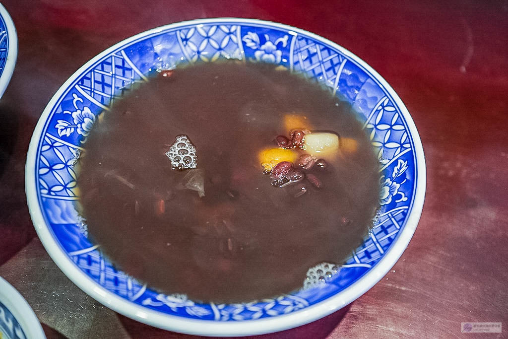 桃園龜山美食-亭仔腳古早味龜山總棧-冷冬來碗溫暖的紅豆湯x燒仙草x手工燒麻糬x冬至大湯圓小湯圓/龜山后街美食 @靜兒貪吃遊玩愛分享 桃園龜山美食-亭仔腳古早味龜山總棧-冷冬來碗溫暖的紅豆湯x燒仙草x手工燒麻糬x冬至大湯圓小湯圓/龜山后街美食 @靜兒貪吃遊玩愛分享