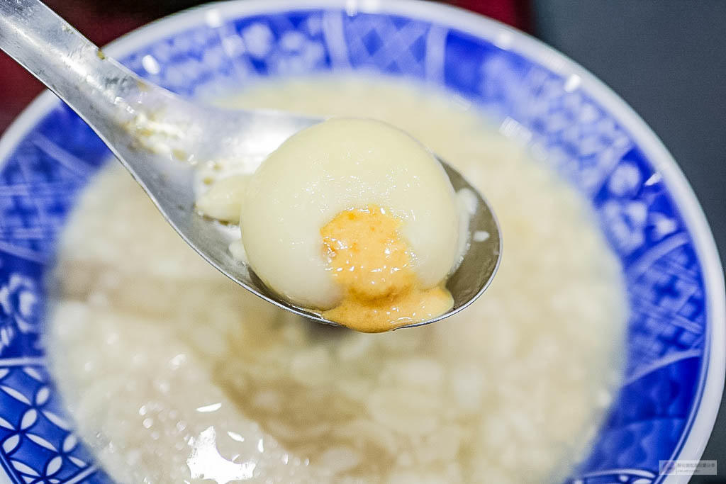 桃園龜山美食-亭仔腳古早味龜山總棧-冷冬來碗溫暖的紅豆湯x燒仙草x手工燒麻糬x冬至大湯圓小湯圓/龜山后街美食 @靜兒貪吃遊玩愛分享 桃園龜山美食-亭仔腳古早味龜山總棧-冷冬來碗溫暖的紅豆湯x燒仙草x手工燒麻糬x冬至大湯圓小湯圓/龜山后街美食 @靜兒貪吃遊玩愛分享
