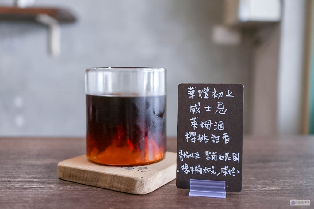 桃園中壢美食-瑞克咖啡-隱藏巷弄內喝不醉的華燈初上/老宅改造復古文青風格咖啡廳/鄰近中壢高中 @靜兒貪吃遊玩愛分享 桃園中壢美食-瑞克咖啡-隱藏巷弄內喝不醉的華燈初上/老宅改造復古文青風格咖啡廳/鄰近中壢高中 @靜兒貪吃遊玩愛分享