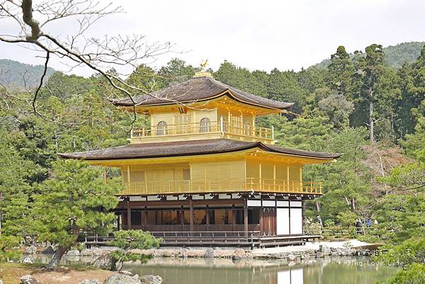 ★景點★日本京都&rarr;【鹿苑寺/金閣寺】京都的世界文化遺產之一❤金碧輝煌的日本佛寺 @靜兒貪吃遊玩愛分享