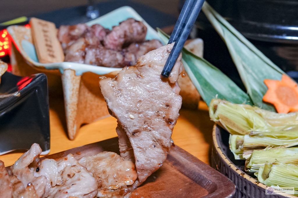 桃園美食-川御燒肉專門店-職人炭烤聚餐首選!新推出無菜單料理$399調酒無限暢飲/寵物友善餐廳 @靜兒貪吃遊玩愛分享 桃園美食-川御燒肉專門店-職人炭烤聚餐首選!新推出無菜單料理$399調酒無限暢飲/寵物友善餐廳 @靜兒貪吃遊玩愛分享
