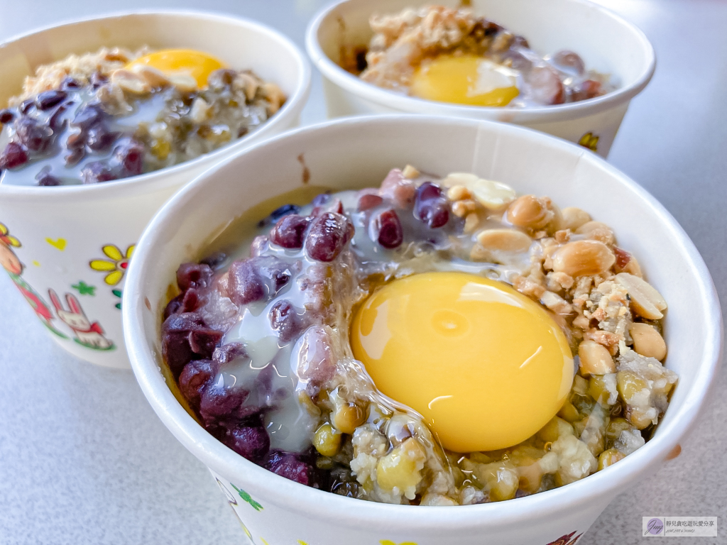 宜蘭南澳美食-建華冰店-台9線上近70年的老字號冰店,必點招牌傳到冰加生雞蛋 @靜兒貪吃遊玩愛分享 宜蘭南澳美食-建華冰店-台9線上近70年的老字號冰店,必點招牌傳到冰加生雞蛋 @靜兒貪吃遊玩愛分享