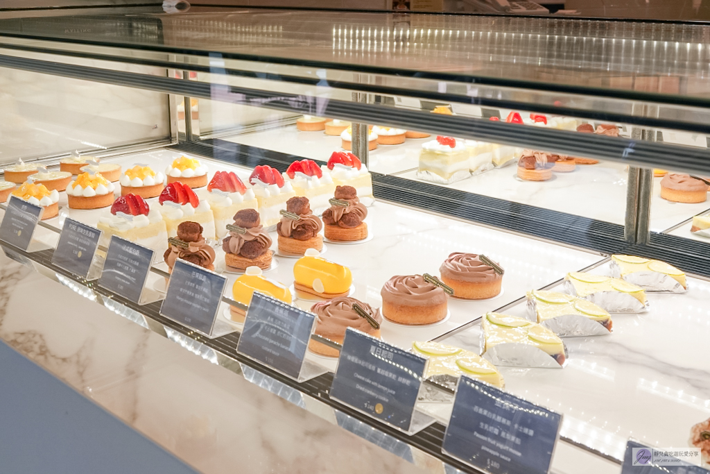 桃園中壢美食-Waiting Patisserie 等等法式甜點-質感系人氣法式甜點，來自東京藍帶甜點學院的主理人 @靜兒貪吃遊玩愛分享