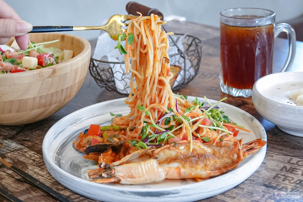 新北樹林美食-紅磚園邸-超萌水豚君,還可以近距離與狐獴互動的親子友善餐廳 @靜兒貪吃遊玩愛分享 新北樹林美食-紅磚園邸-超萌水豚君,還可以近距離與狐獴互動的親子友善餐廳 @靜兒貪吃遊玩愛分享