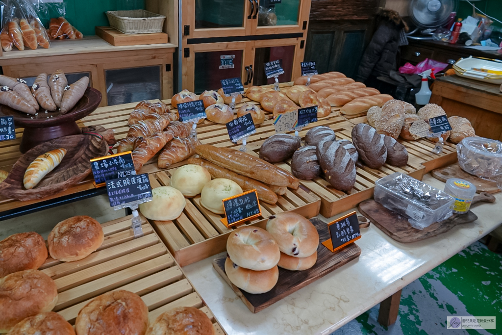 桃園龍潭美食-農場麵包Farm Bread-復古老宅裡的老麵麵包,多達40種以上口味,海鹽捲、貝果、生吐司銷售常勝軍 @靜兒貪吃遊玩愛分享 桃園龍潭美食-農場麵包Farm Bread-復古老宅裡的老麵麵包,多達40種以上口味,海鹽捲、貝果、生吐司銷售常勝軍 @靜兒貪吃遊玩愛分享