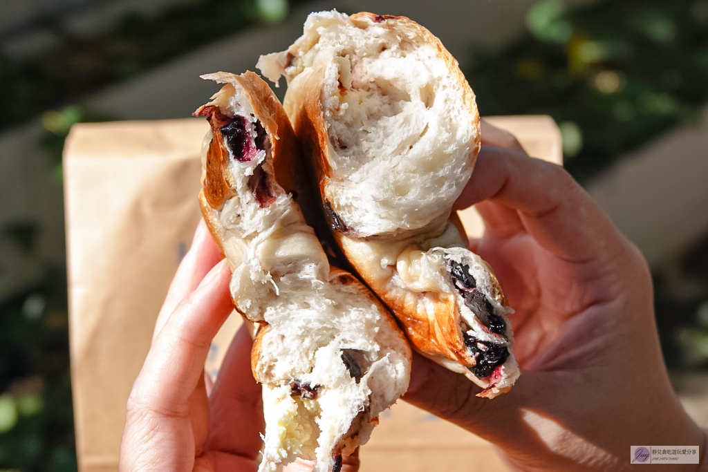 桃園龍潭美食-農場麵包Farm Bread-復古老宅裡的老麵麵包,多達40種以上口味,海鹽捲、貝果、生吐司銷售常勝軍 @靜兒貪吃遊玩愛分享 桃園龍潭美食-農場麵包Farm Bread-復古老宅裡的老麵麵包,多達40種以上口味,海鹽捲、貝果、生吐司銷售常勝軍 @靜兒貪吃遊玩愛分享