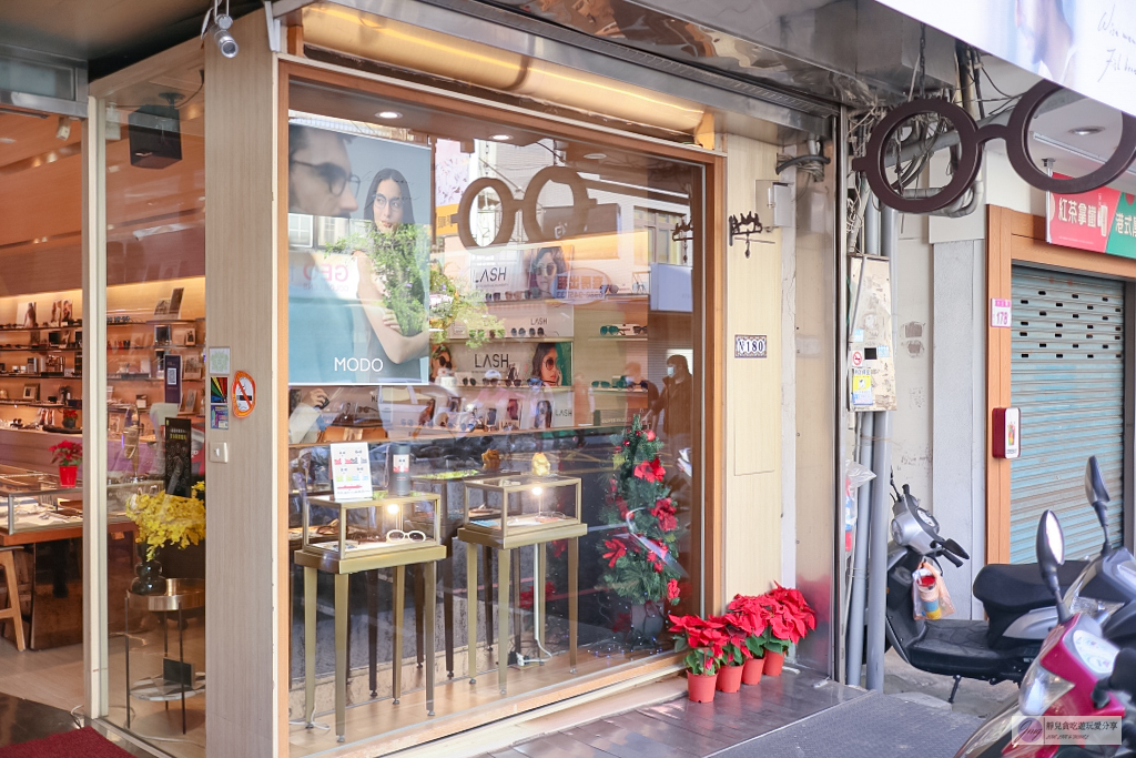 -穿搭配件-非凡比眼鏡行-桃園唯一𝘾𝙖𝙧𝙩𝙞𝙚𝙧官方指定經銷門市,挑選墨鏡的時尚準則/鄰近中原大學 @靜兒貪吃遊玩愛分享 -穿搭配件-非凡比眼鏡行-桃園唯一𝘾𝙖𝙧𝙩𝙞𝙚𝙧官方指定經銷門市,挑選墨鏡的時尚準則/鄰近中原大學 @靜兒貪吃遊玩愛分享