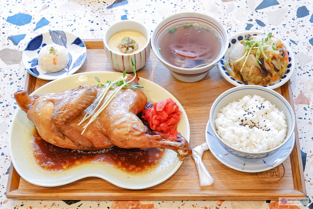 桃園美食-湯明茶樓-來自新竹50年老宅品牌,百貨裡的老式仿古摩登鐵花窗,嚴選台灣好茶佐新式台菜料理 @靜兒貪吃遊玩愛分享 桃園美食-湯明茶樓-來自新竹50年老宅品牌,百貨裡的老式仿古摩登鐵花窗,嚴選台灣好茶佐新式台菜料理 @靜兒貪吃遊玩愛分享
