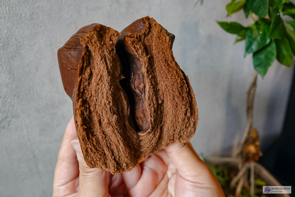 桃園美食-福興包子饅頭-多達17種口味,在地排隊高CP值銅板美食/黑金鋼、紅燒獅子頭、藜蔓乳酪 @靜兒貪吃遊玩愛分享 桃園美食-福興包子饅頭-多達17種口味,在地排隊高CP值銅板美食/黑金鋼、紅燒獅子頭、藜蔓乳酪 @靜兒貪吃遊玩愛分享