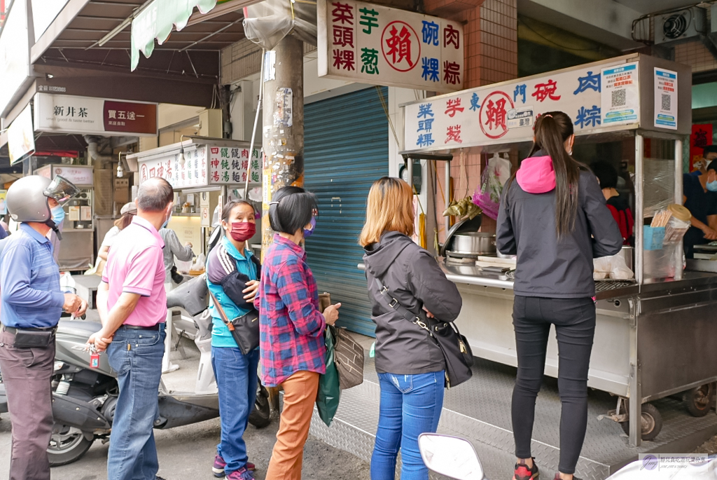 彰化員林美食-東門賴家碗粿-超過60年老字號!在地古早味排隊銅板小吃,芋蔥超大顆才25元 @靜兒貪吃遊玩愛分享 彰化員林美食-東門賴家碗粿-超過60年老字號!在地古早味排隊銅板小吃,芋蔥超大顆才25元 @靜兒貪吃遊玩愛分享