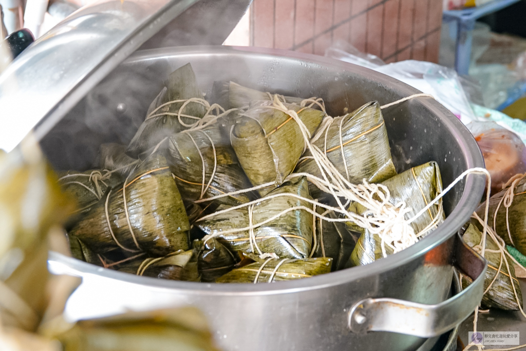 彰化員林美食-東門賴家碗粿-超過60年老字號!在地古早味排隊銅板小吃,芋蔥超大顆才25元 @靜兒貪吃遊玩愛分享 彰化員林美食-東門賴家碗粿-超過60年老字號!在地古早味排隊銅板小吃,芋蔥超大顆才25元 @靜兒貪吃遊玩愛分享