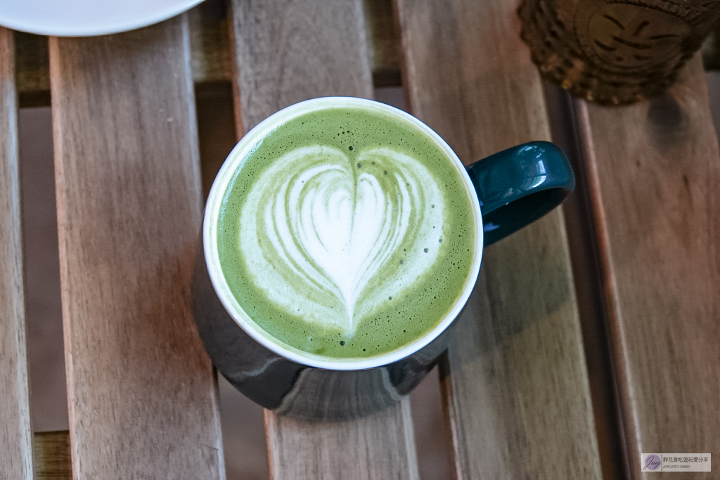 宜蘭頭城美食-小溪邊咖啡 Caf&eacute; Le Ruisseau-隱藏在郊區！背山面溪超Chill，老宅改造復古文青咖啡廳/寵物友善 @靜兒貪吃遊玩愛分享