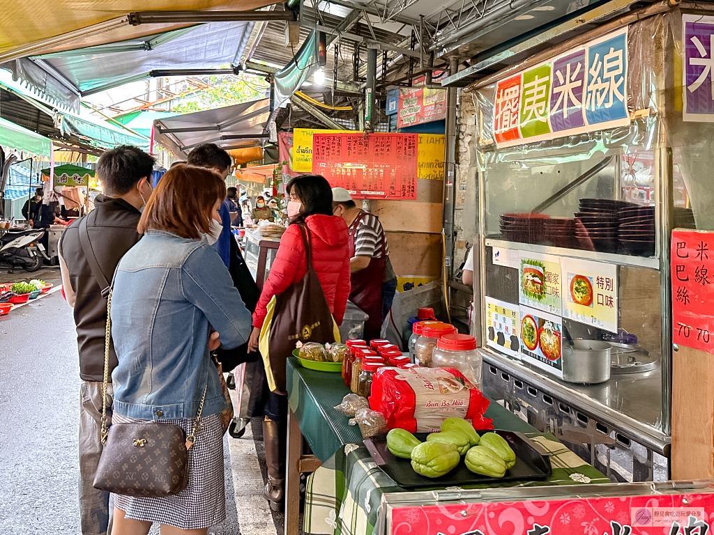 桃園平鎮美食-清真園雲南回民異國小吃-隱藏在忠貞市場裡超人氣的烤饢餅 @靜兒貪吃遊玩愛分享 桃園平鎮美食-清真園雲南回民異國小吃-隱藏在忠貞市場裡超人氣的烤饢餅 @靜兒貪吃遊玩愛分享