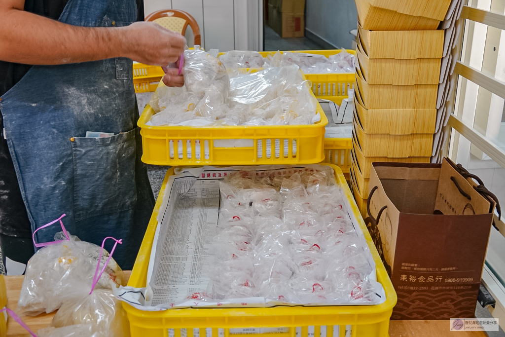 花蓮美食-阿傳師手工麻糬-在地50年老店！！隱藏民宅中的排隊手工麻糬，一顆最低15元 @靜兒貪吃遊玩愛分享