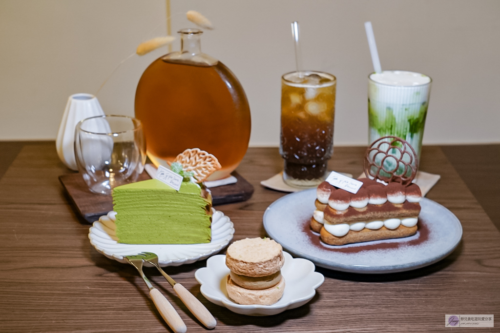 宜蘭羅東美食-無牙甜點-日雜簡約風格咖啡廳,每日限量10份的酒鬼提拉米蘇必點,甜點咖啡都在水準之上/鄰近羅東高職 @靜兒貪吃遊玩愛分享 宜蘭羅東美食-無牙甜點-日雜簡約風格咖啡廳,每日限量10份的酒鬼提拉米蘇必點,甜點咖啡都在水準之上/鄰近羅東高職 @靜兒貪吃遊玩愛分享