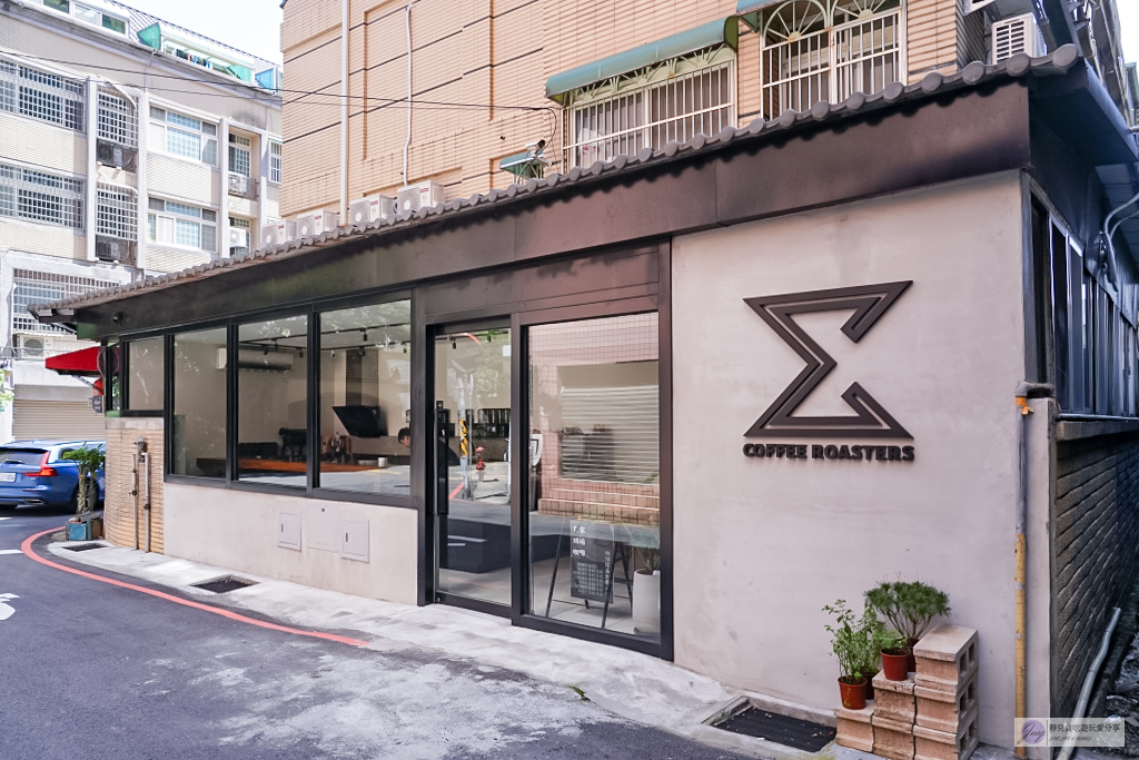桃園平鎮美食-&Sigma; COFFEE ROASTERS-低調質感不限時的自家烘焙咖啡廳/鄰近1895乙未保台紀念公園 @靜兒貪吃遊玩愛分享