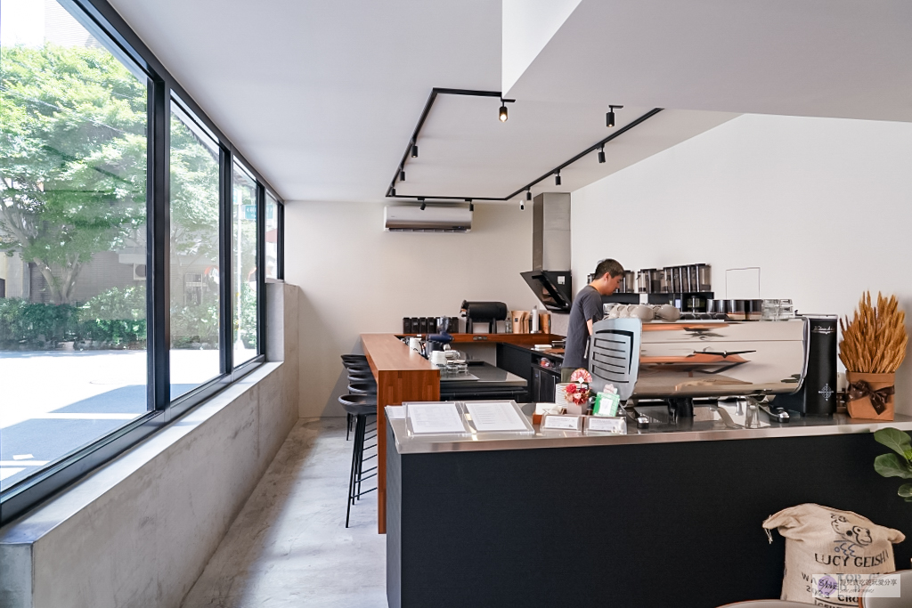 桃園平鎮美食-&Sigma; COFFEE ROASTERS-低調質感不限時的自家烘焙咖啡廳/鄰近1895乙未保台紀念公園 @靜兒貪吃遊玩愛分享