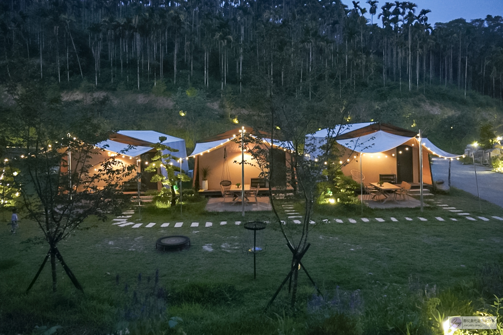 南投住宿-葉子祕境森林系Villa-隱藏在森林秘境裡!佔地1.2萬坪奢華懶人偽露營,一泊二食、兒童戲水池、浪漫星空夜景/鄰近桃米生態村 @靜兒貪吃遊玩愛分享 南投住宿-葉子祕境森林系Villa-隱藏在森林秘境裡!佔地1.2萬坪奢華懶人偽露營,一泊二食、兒童戲水池、浪漫星空夜景/鄰近桃米生態村 @靜兒貪吃遊玩愛分享