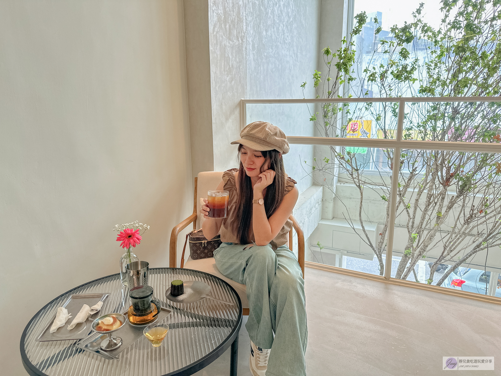 花蓮美食-V TREE CAFE-都會森林時尚風格咖啡廳,簡約舒適的氛圍/鄰近花蓮文化創意產業園區 @靜兒貪吃遊玩愛分享 花蓮美食-V TREE CAFE-都會森林時尚風格咖啡廳,簡約舒適的氛圍/鄰近花蓮文化創意產業園區 @靜兒貪吃遊玩愛分享