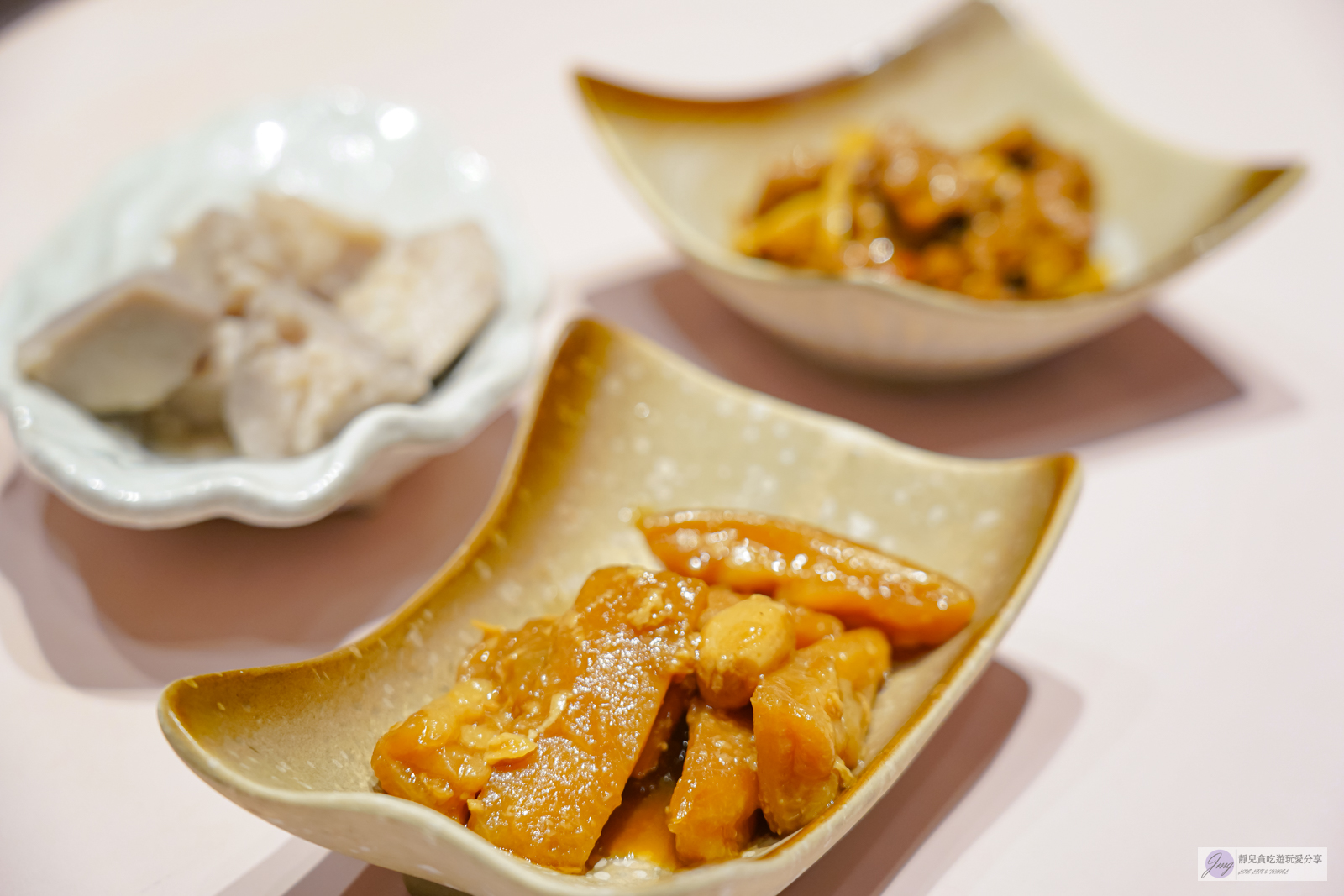 台北中山美食-圓山大飯店-圓苑-道地的江浙菜餚,推薦牛肉麵、黃魚煨麵,蔣夫人喜愛的御製紅豆鬆糕/鄰近劍潭站 @靜兒貪吃遊玩愛分享 台北中山美食-圓山大飯店-圓苑-道地的江浙菜餚,推薦牛肉麵、黃魚煨麵,蔣夫人喜愛的御製紅豆鬆糕/鄰近劍潭站 @靜兒貪吃遊玩愛分享