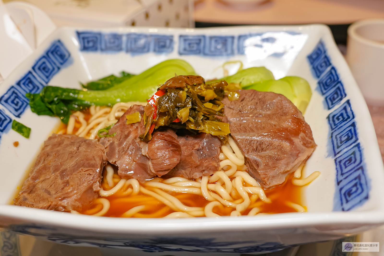 台北中山美食-圓山大飯店-圓苑-道地的江浙菜餚,推薦牛肉麵、黃魚煨麵,蔣夫人喜愛的御製紅豆鬆糕/鄰近劍潭站 @靜兒貪吃遊玩愛分享 台北中山美食-圓山大飯店-圓苑-道地的江浙菜餚,推薦牛肉麵、黃魚煨麵,蔣夫人喜愛的御製紅豆鬆糕/鄰近劍潭站 @靜兒貪吃遊玩愛分享