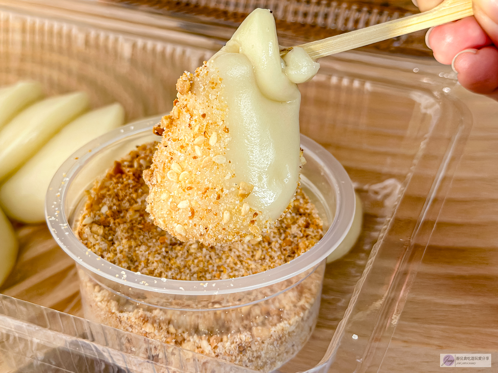 桃園美食-方人也Mochi Lab-每日限量手工麻糬!神秘不定期出沒文青攤車,專賣鮮奶麻糬 @靜兒貪吃遊玩愛分享 桃園美食-方人也Mochi Lab-每日限量手工麻糬!神秘不定期出沒文青攤車,專賣鮮奶麻糬 @靜兒貪吃遊玩愛分享