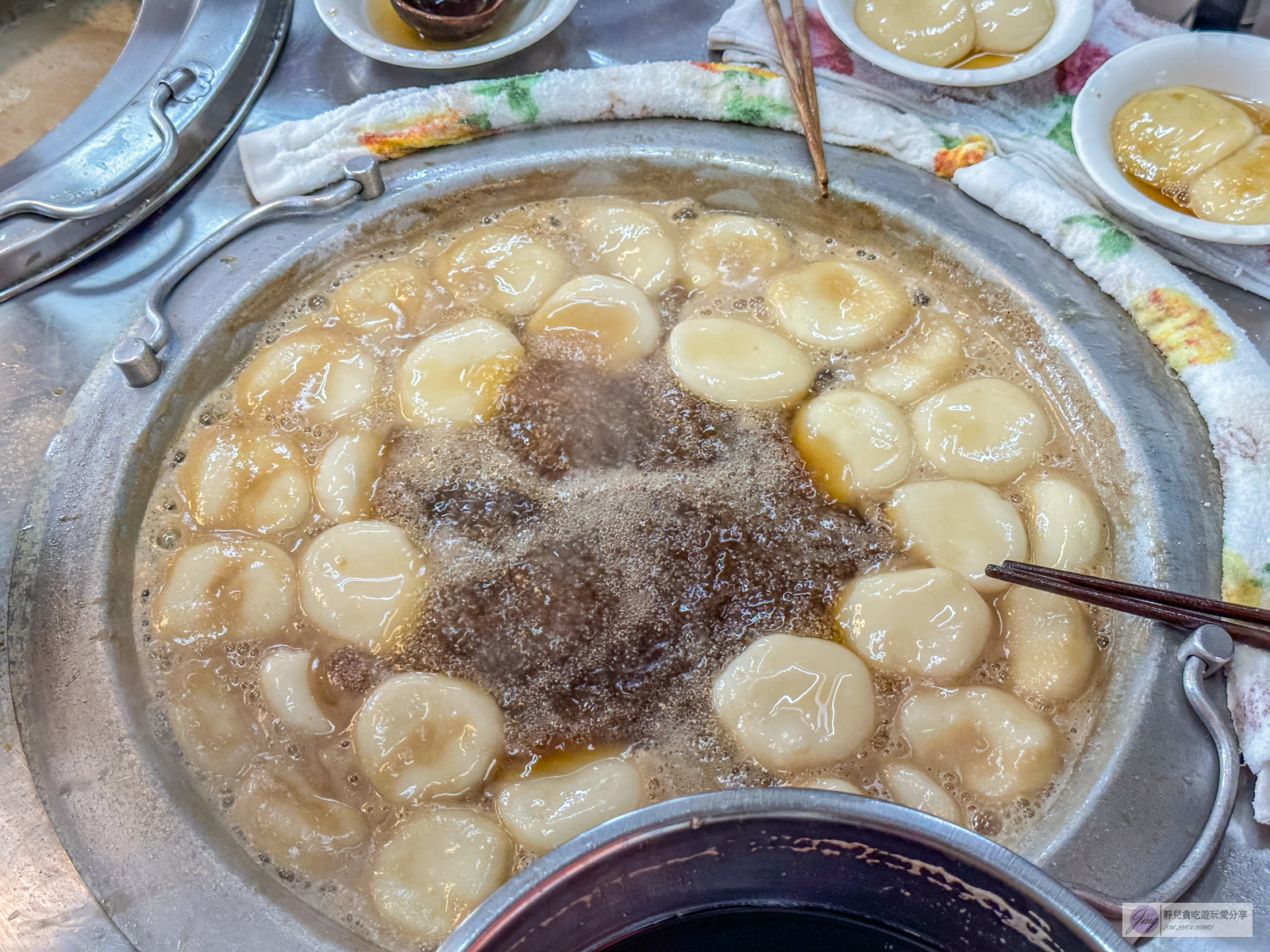 雲林斗六美食-長興圓仔冰-在地80年!傳承四代老店,手工現做燒麻糬,彩色圓仔冰超受歡迎/鄰近斗六車站 @靜兒貪吃遊玩愛分享 雲林斗六美食-長興圓仔冰-在地80年!傳承四代老店,手工現做燒麻糬,彩色圓仔冰超受歡迎/鄰近斗六車站 @靜兒貪吃遊玩愛分享