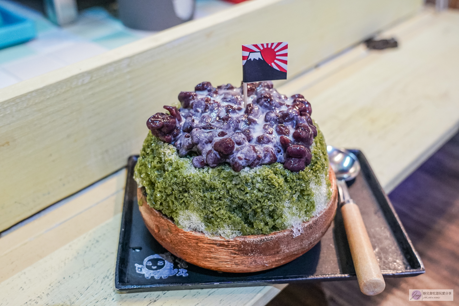 花蓮美食-浪花丸 かき氷&middot;島食-在地人氣冰店！每日季節限定10份， 超可愛療癒的小雞刨冰，日系文青風格刨冰店/鄰近東大門夜市 @靜兒貪吃遊玩愛分享