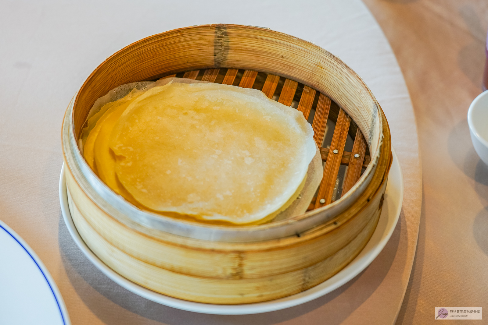 新竹香山美食-草根廚房餐廳-隱藏在山裡的紅磚宅餐廳!吸睛桌邊片鴨秀,一鴨五吃皮脆肉嫩,事先預訂才吃得到/鄰近中華大學 @靜兒貪吃遊玩愛分享 新竹香山美食-草根廚房餐廳-隱藏在山裡的紅磚宅餐廳!吸睛桌邊片鴨秀,一鴨五吃皮脆肉嫩,事先預訂才吃得到/鄰近中華大學 @靜兒貪吃遊玩愛分享