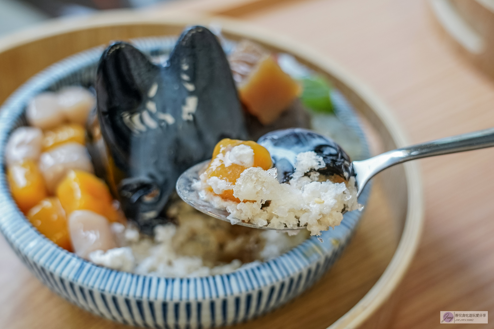 覓糖Mi Tang 桃園春日店-每日限量!超Cute的LOVE U兔,夢幻繽紛的七彩粉粿冰,配料豐富消暑 @靜兒貪吃遊玩愛分享 覓糖Mi Tang 桃園春日店-每日限量!超Cute的LOVE U兔,夢幻繽紛的七彩粉粿冰,配料豐富消暑 @靜兒貪吃遊玩愛分享