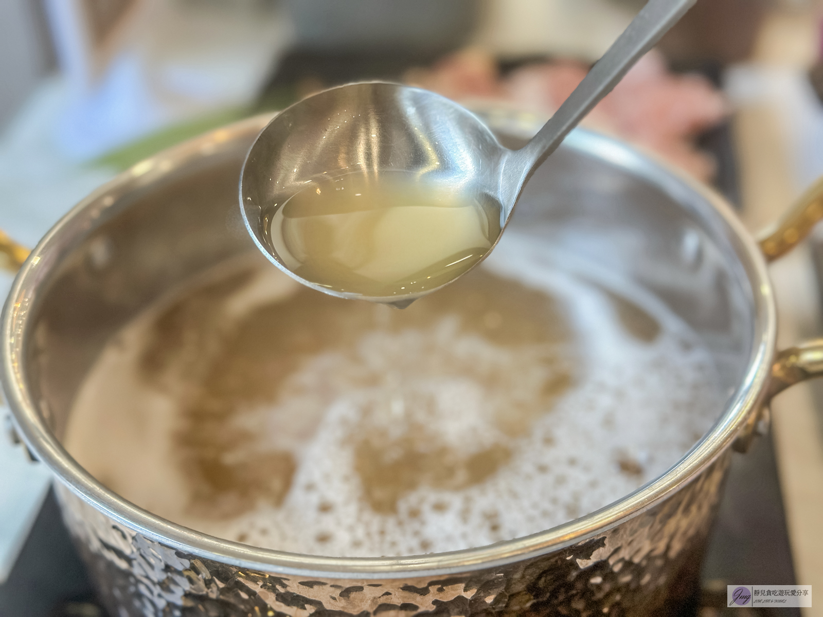 涮金鍋 和風涮涮鍋-真雞精熬煮濃醇鮮美湯頭,新鮮蔬菜、飲品、冰淇淋自助吧吃到飽 @靜兒貪吃遊玩愛分享 涮金鍋 和風涮涮鍋-真雞精熬煮濃醇鮮美湯頭,新鮮蔬菜、飲品、冰淇淋自助吧吃到飽 @靜兒貪吃遊玩愛分享
