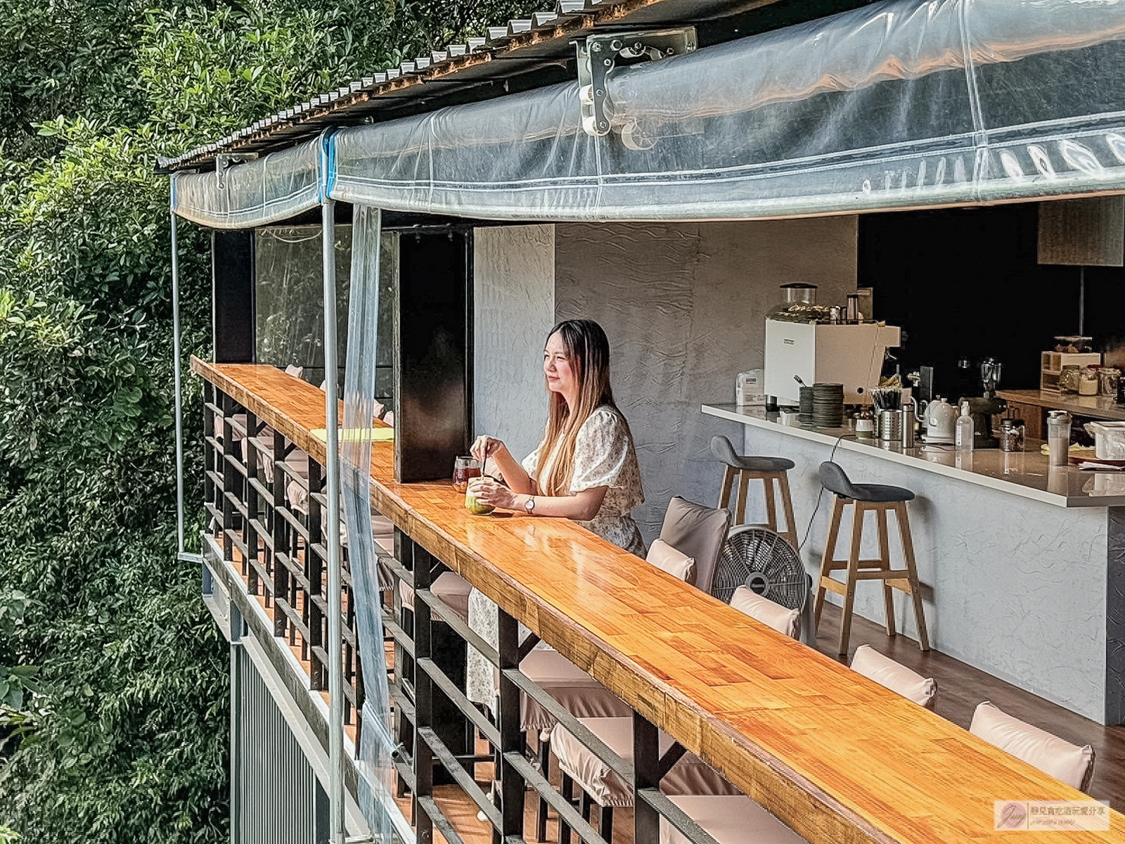 環湖咖啡好食 二館-預約制!一時段開放5組,270度絕美山湖美景,日式禪風座位裡吃拉麵 @靜兒貪吃遊玩愛分享 環湖咖啡好食 二館-預約制!一時段開放5組,270度絕美山湖美景,日式禪風座位裡吃拉麵 @靜兒貪吃遊玩愛分享