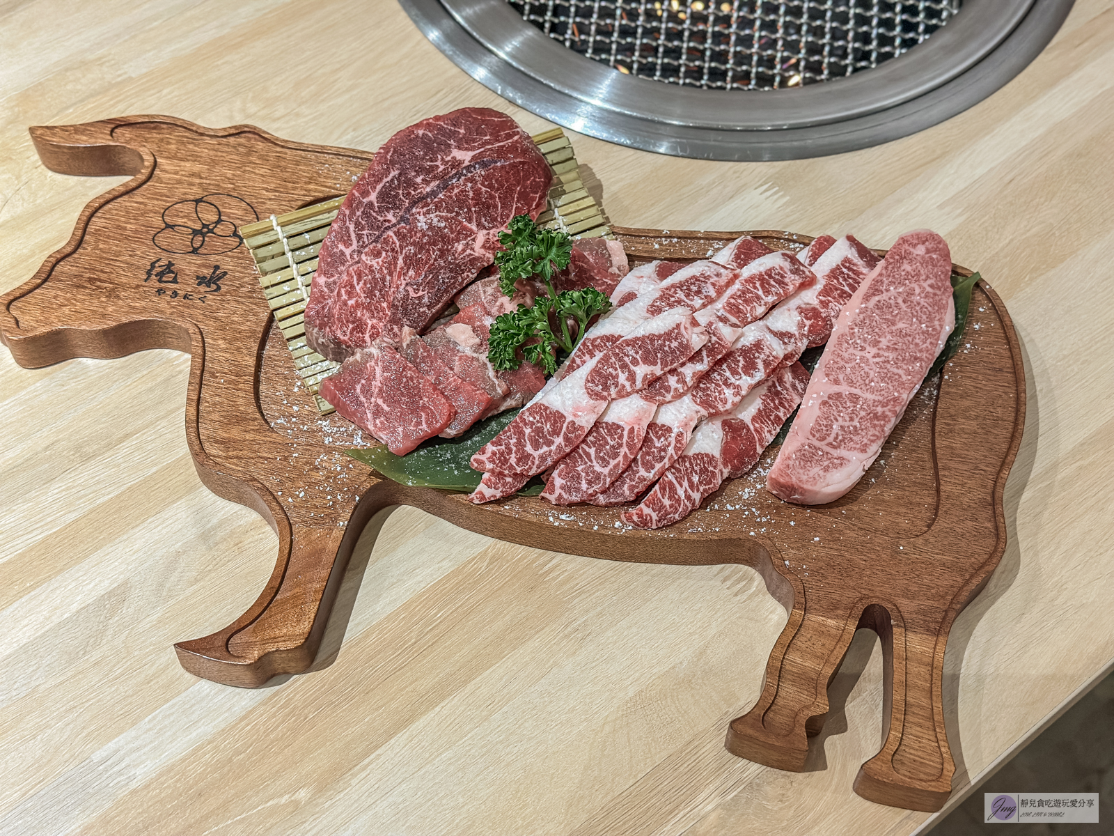 純水燒肉-免費松露醬無限吃!和牛界勞斯萊斯頂級日本A5和牛燒烤,一牛五吃,雙人套餐只要1980元/鄰近藝文特區 @靜兒貪吃遊玩愛分享 純水燒肉-免費松露醬無限吃!和牛界勞斯萊斯頂級日本A5和牛燒烤,一牛五吃,雙人套餐只要1980元/鄰近藝文特區 @靜兒貪吃遊玩愛分享