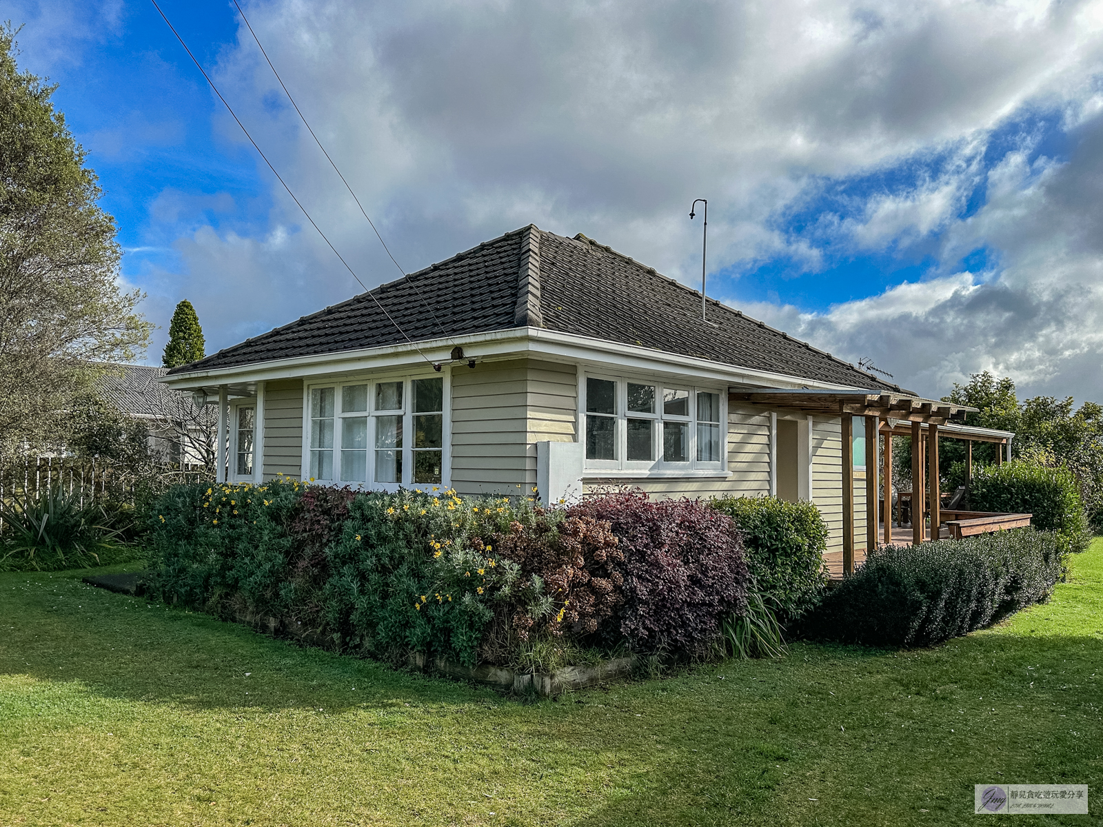 紐西蘭住宿-羅托魯瓦Rotorua-絕美歐式鄉村villa,平均一人一晚$1100,獨立大後院、開放式廚房、三間臥房的包棟民宿 @靜兒貪吃遊玩愛分享 紐西蘭住宿-羅托魯瓦Rotorua-絕美歐式鄉村villa,平均一人一晚$1100,獨立大後院、開放式廚房、三間臥房的包棟民宿 @靜兒貪吃遊玩愛分享