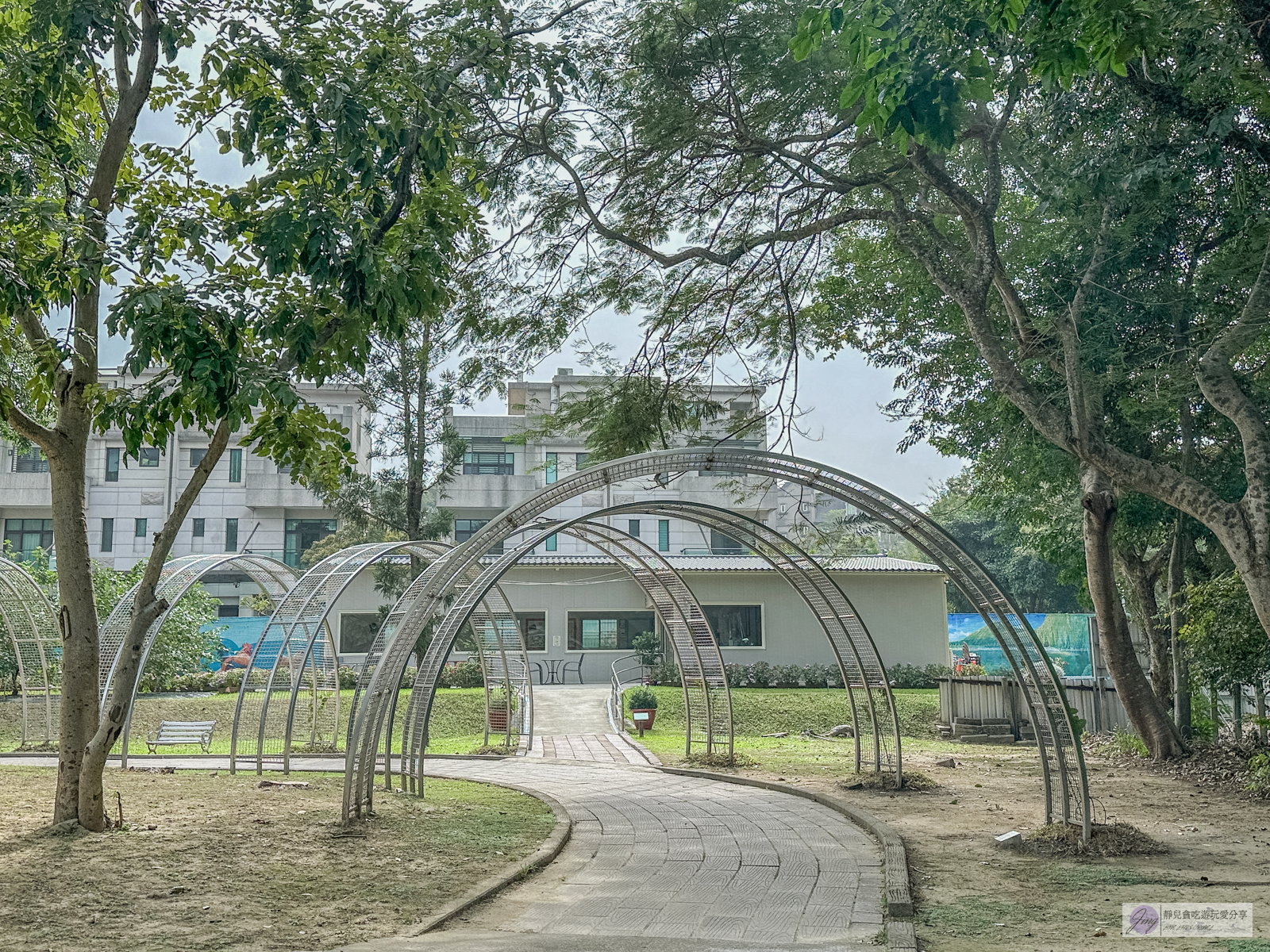 田庄桑椹冰-隱藏在公園內！在地老字號冰店，酸V酸V桑椹冰消暑必吃/鄰近青草湖 @靜兒貪吃遊玩愛分享