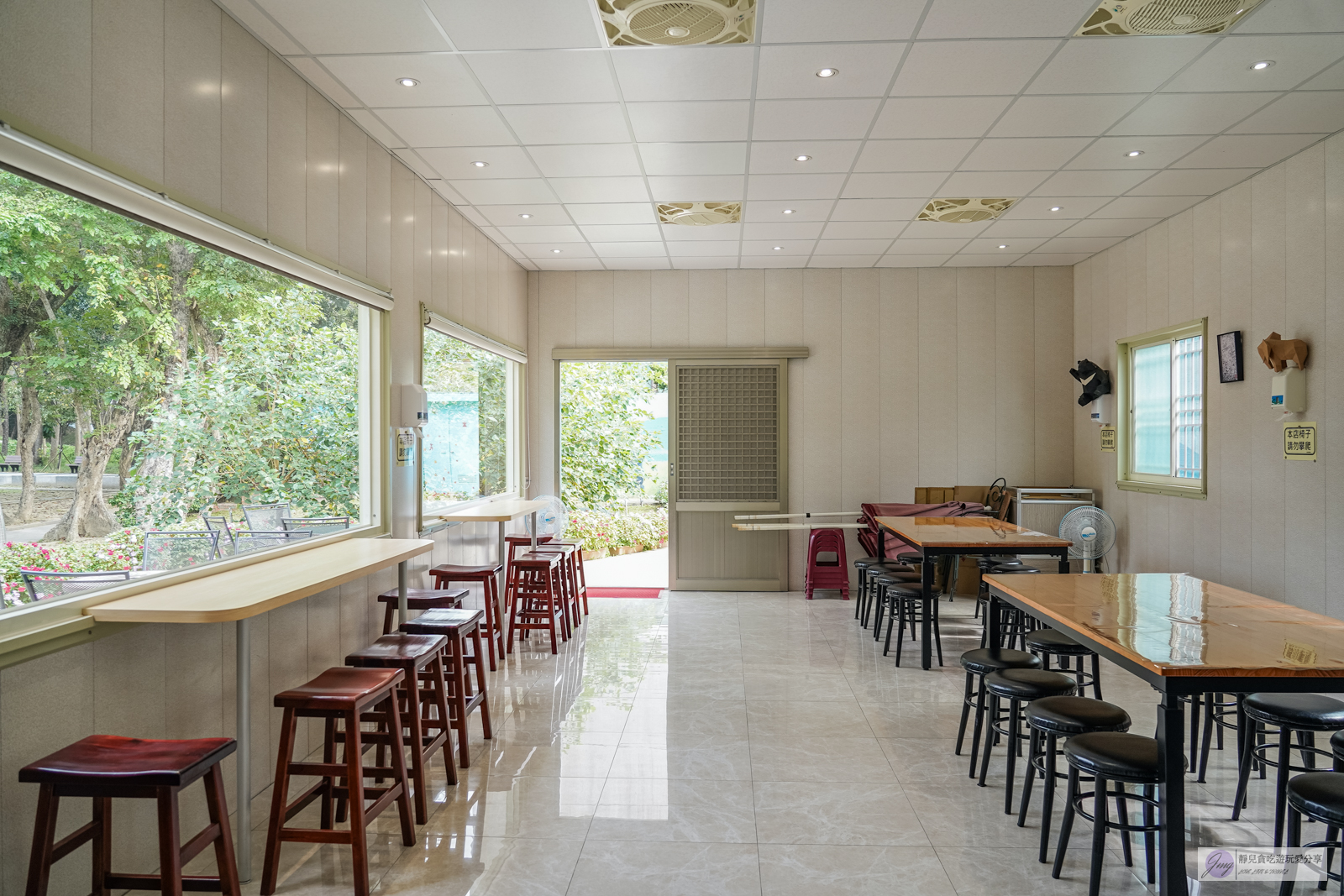 田庄桑椹冰-隱藏在公園內！在地老字號冰店，酸V酸V桑椹冰消暑必吃/鄰近青草湖 @靜兒貪吃遊玩愛分享