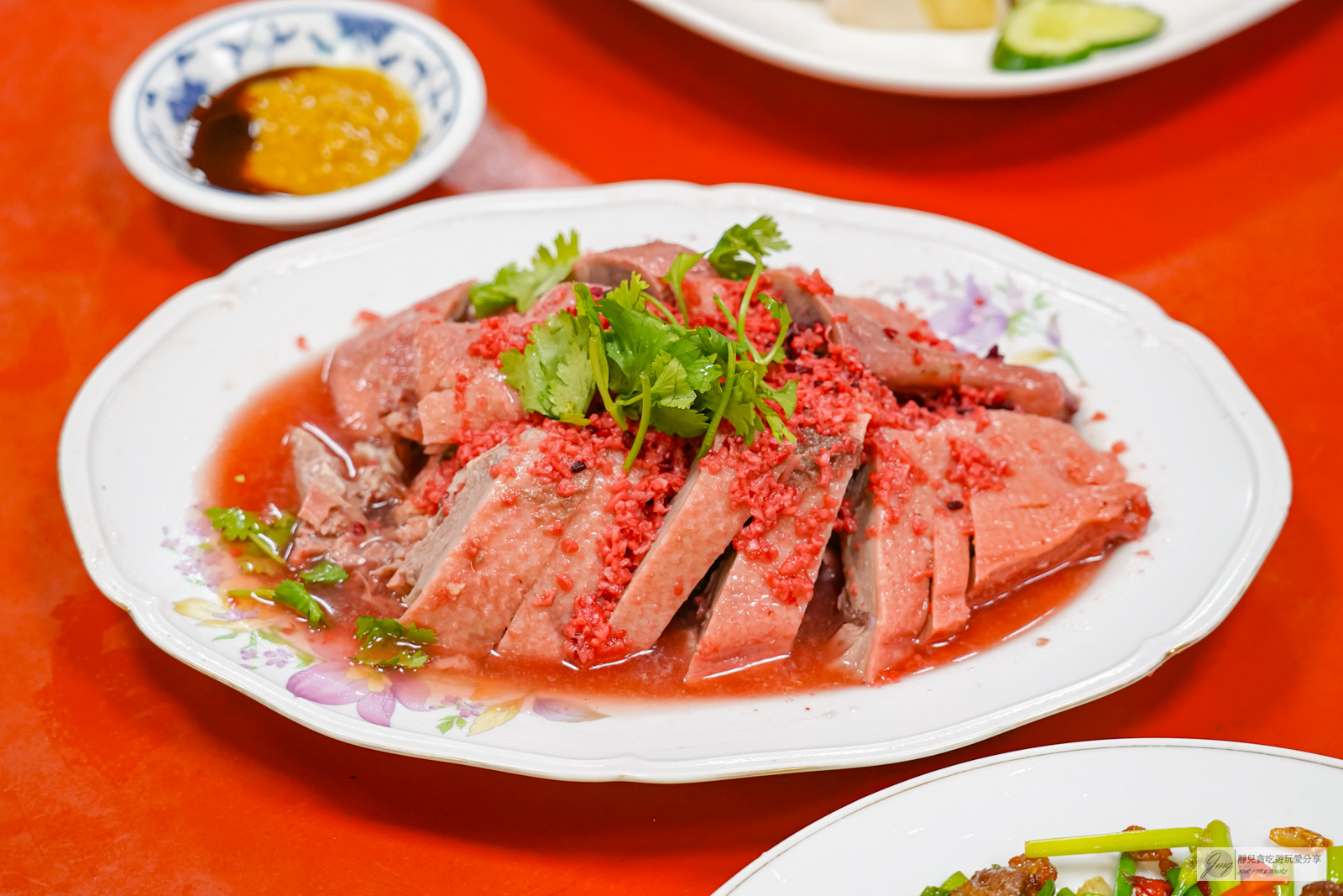 阿婆大湯圓-隱藏在深山林內！傳承三代的古早味，超低調的三合院，每日手作超巨大湯圓，道地的客家合菜料理 @靜兒貪吃遊玩愛分享