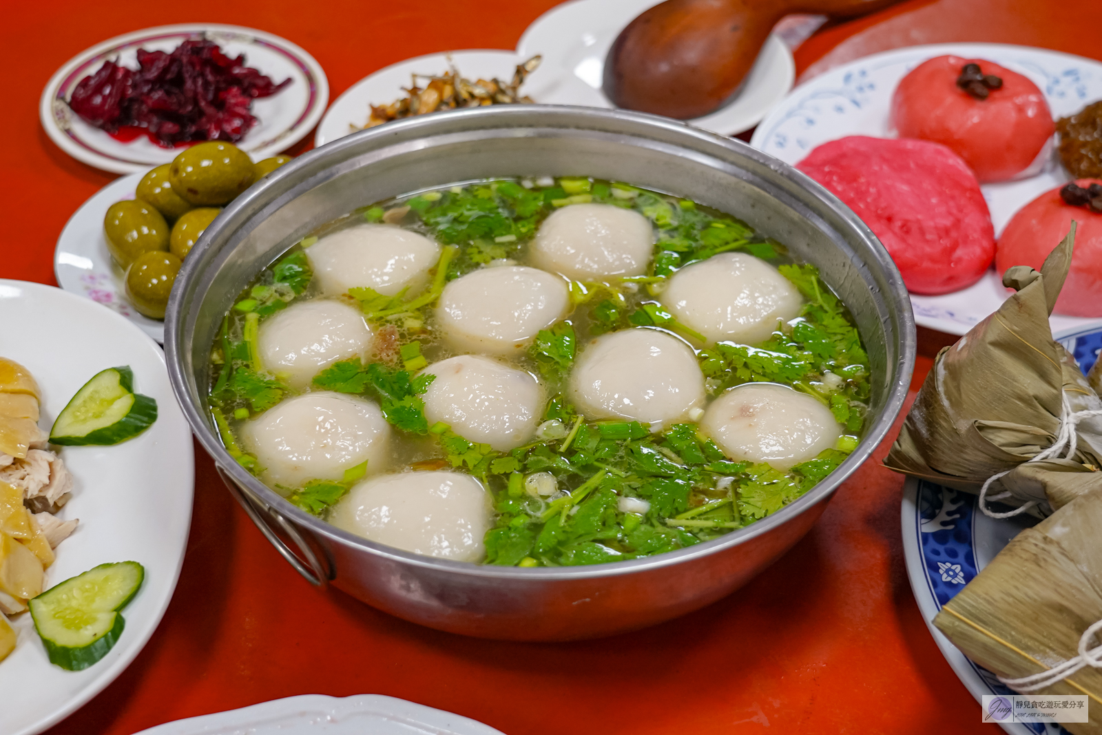 阿婆大湯圓-隱藏在深山林內！傳承三代的古早味，超低調的三合院，每日手作超巨大湯圓，道地的客家合菜料理 @靜兒貪吃遊玩愛分享