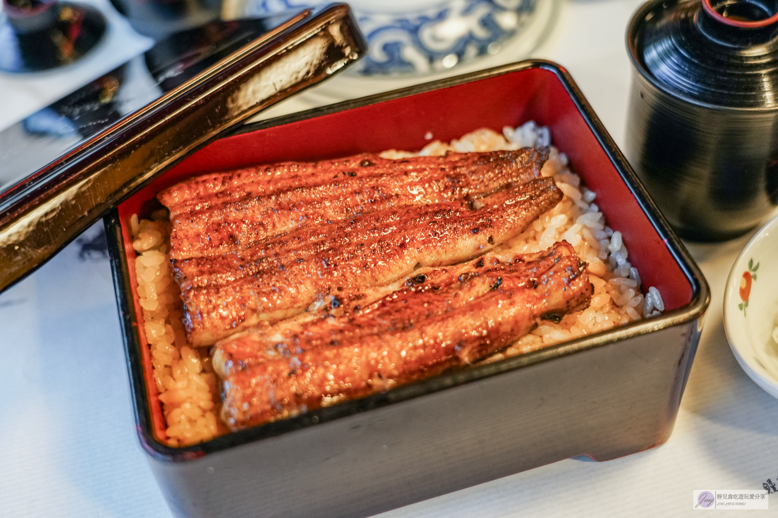伊豆榮 本店-傳承到第九代百年老店！在地人氣排隊店，古法工匠燒烤及秘制醬汁的鰻魚專賣店/鄰近京成電鐵上野駅 @靜兒貪吃遊玩愛分享