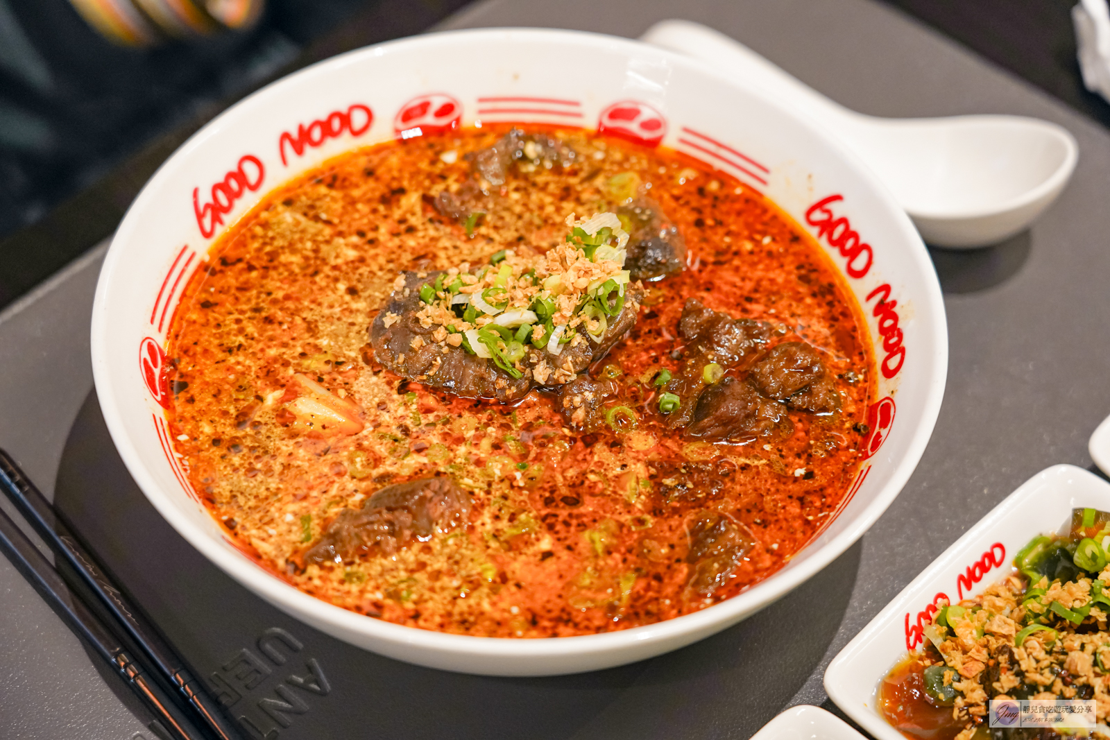 牛麵-DIY客製化牛肉麵!超推濃郁麻奶湯頭,湯濃肉大塊,平日中午人潮也不少/鄰近羅東車站 @靜兒貪吃遊玩愛分享 牛麵-DIY客製化牛肉麵!超推濃郁麻奶湯頭,湯濃肉大塊,平日中午人潮也不少/鄰近羅東車站 @靜兒貪吃遊玩愛分享