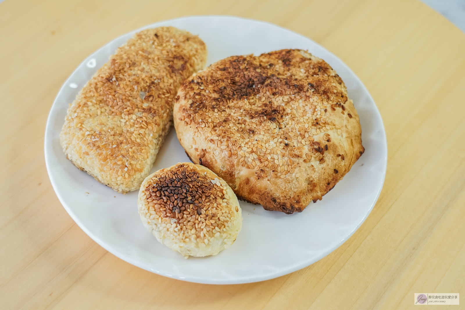 南港老張燒餅店-在地人氣小吃!一出爐就掃光,超過30年老店,炭火烤得酥脆胡椒餅/鄰近南港展覽館 @靜兒貪吃遊玩愛分享 南港老張燒餅店-在地人氣小吃!一出爐就掃光,超過30年老店,炭火烤得酥脆胡椒餅/鄰近南港展覽館 @靜兒貪吃遊玩愛分享