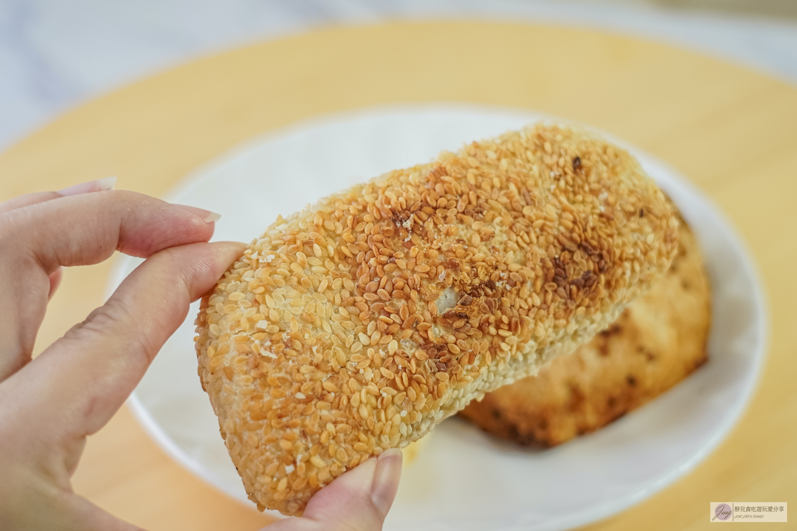 南港老張燒餅店-在地人氣小吃!一出爐就掃光,超過30年老店,炭火烤得酥脆胡椒餅/鄰近南港展覽館 @靜兒貪吃遊玩愛分享 南港老張燒餅店-在地人氣小吃!一出爐就掃光,超過30年老店,炭火烤得酥脆胡椒餅/鄰近南港展覽館 @靜兒貪吃遊玩愛分享