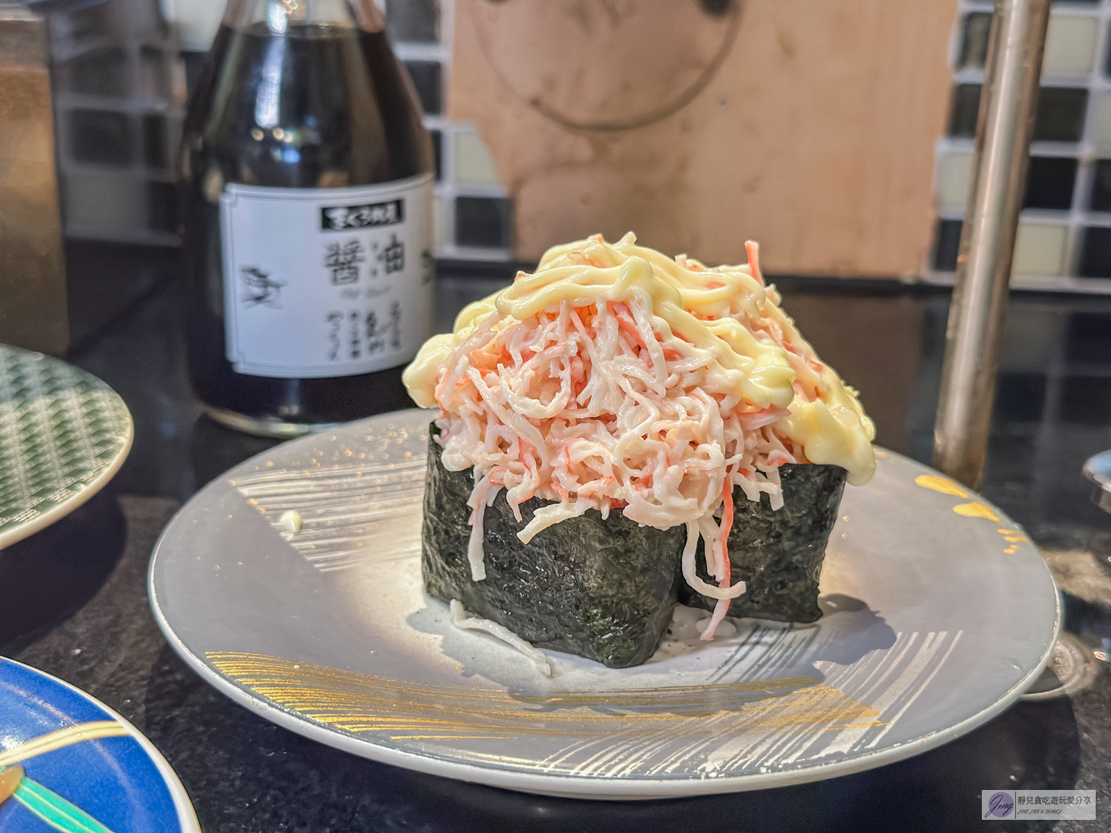 三浦三崎港上野店-在地人氣排隊壽司店！料爆多的平價迴轉壽司，高CP值必吃美食 @靜兒貪吃遊玩愛分享