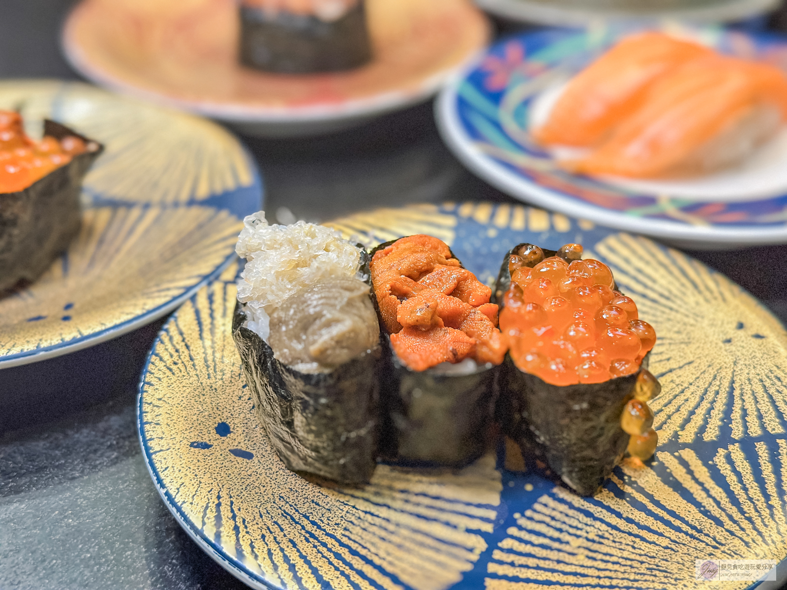 三浦三崎港上野店-在地人氣排隊壽司店！料爆多的平價迴轉壽司，高CP值必吃美食 @靜兒貪吃遊玩愛分享