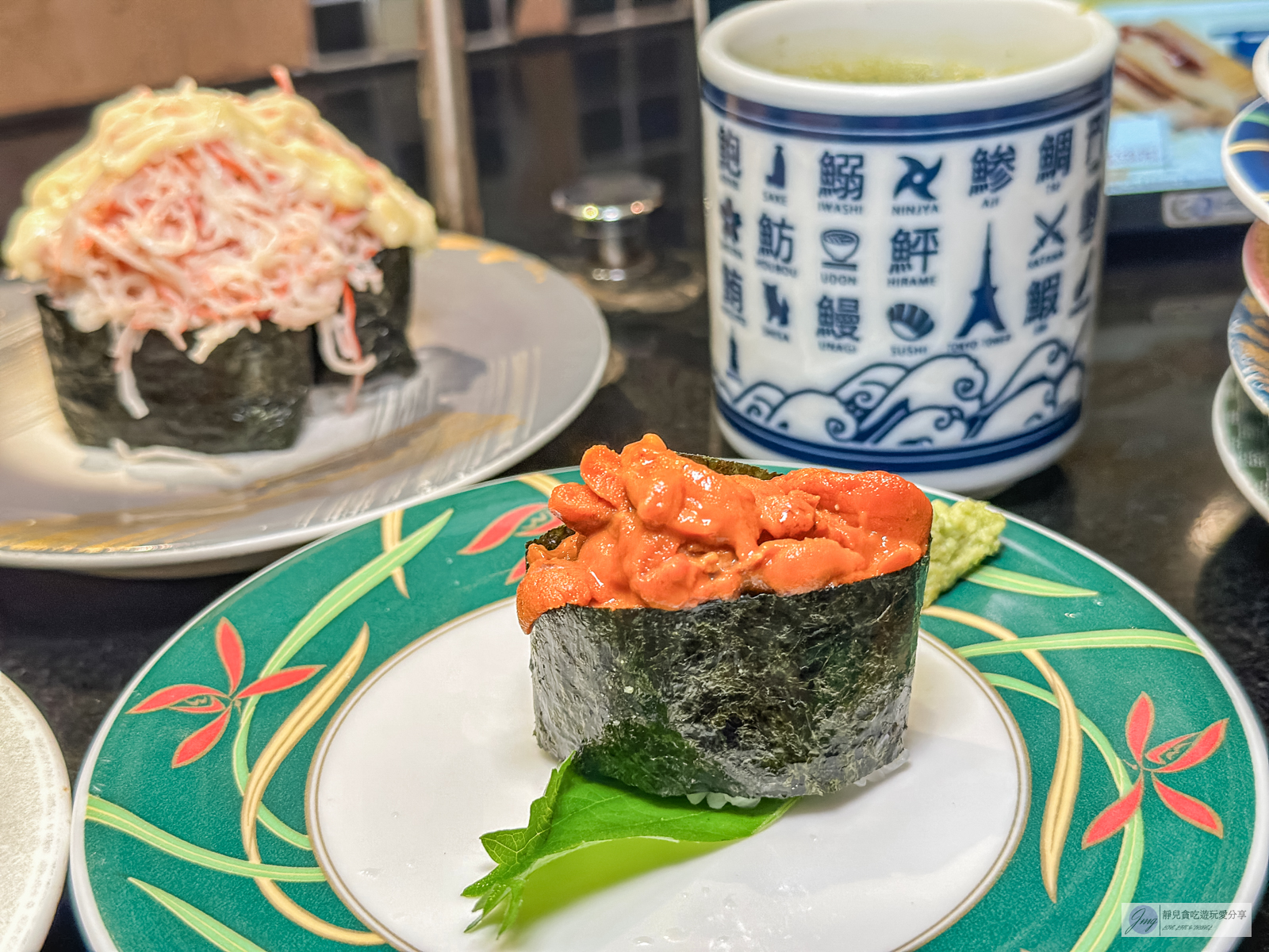 三浦三崎港上野店-在地人氣排隊壽司店！料爆多的平價迴轉壽司，高CP值必吃美食 @靜兒貪吃遊玩愛分享