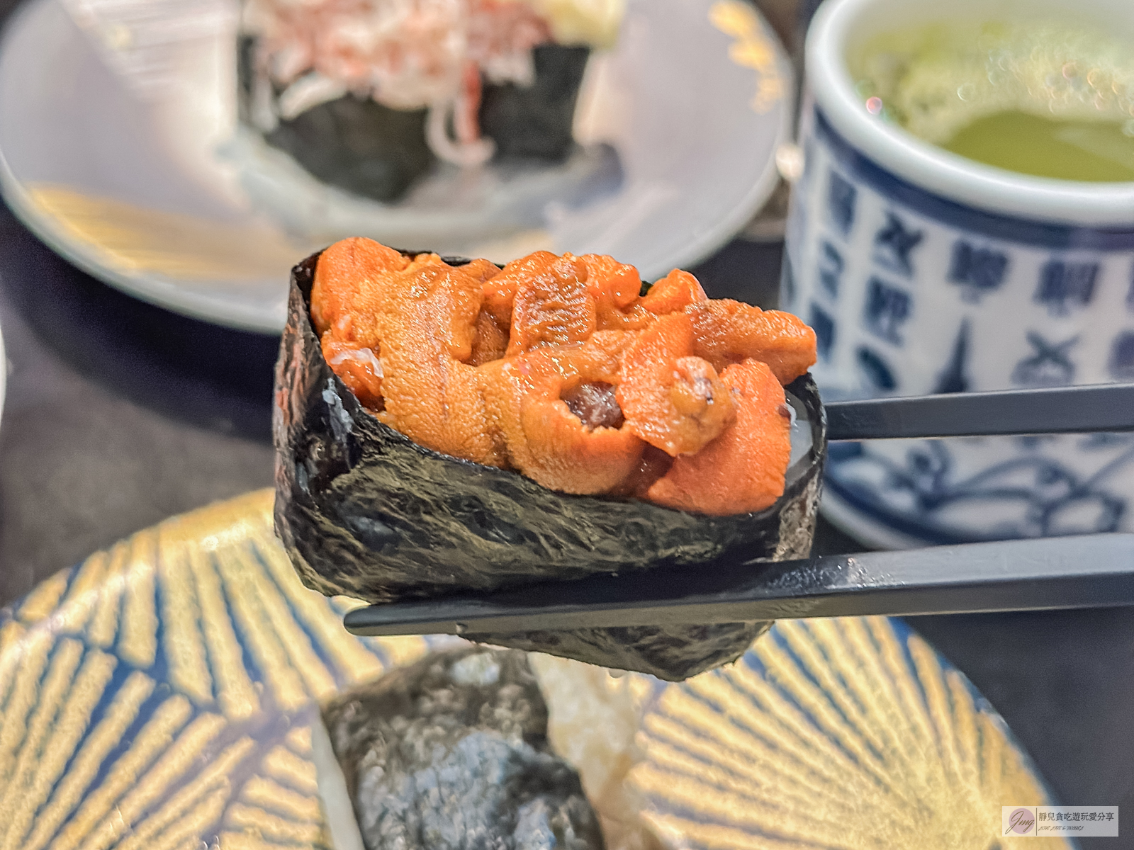 三浦三崎港上野店-在地人氣排隊壽司店！料爆多的平價迴轉壽司，高CP值必吃美食 @靜兒貪吃遊玩愛分享