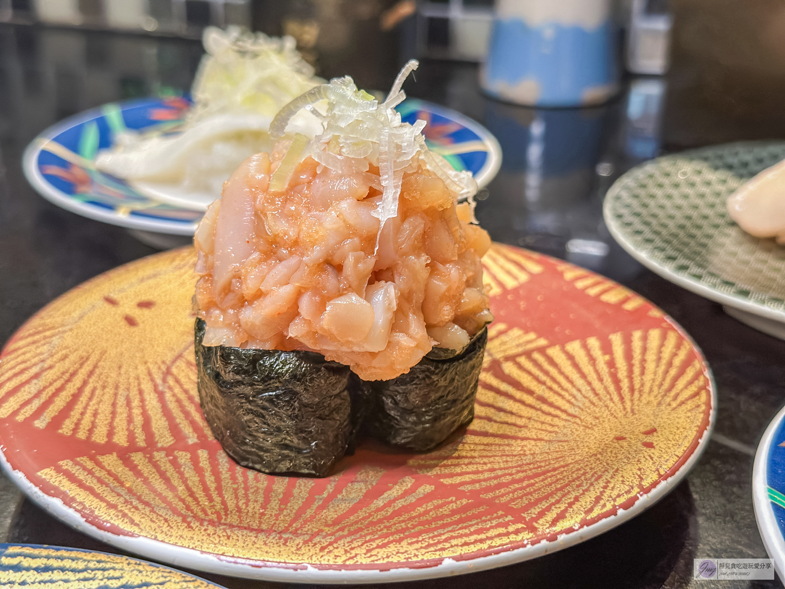 三浦三崎港上野店-在地人氣排隊壽司店！料爆多的平價迴轉壽司，高CP值必吃美食 @靜兒貪吃遊玩愛分享
