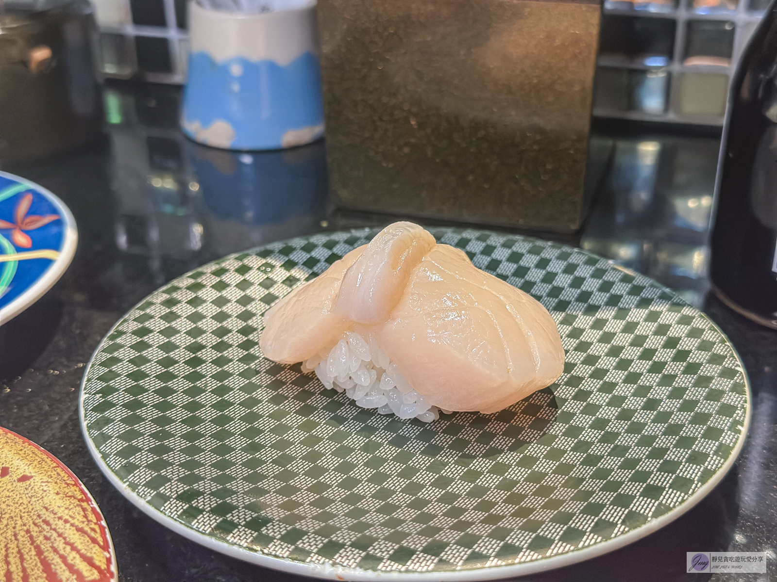三浦三崎港上野店-在地人氣排隊壽司店！料爆多的平價迴轉壽司，高CP值必吃美食 @靜兒貪吃遊玩愛分享