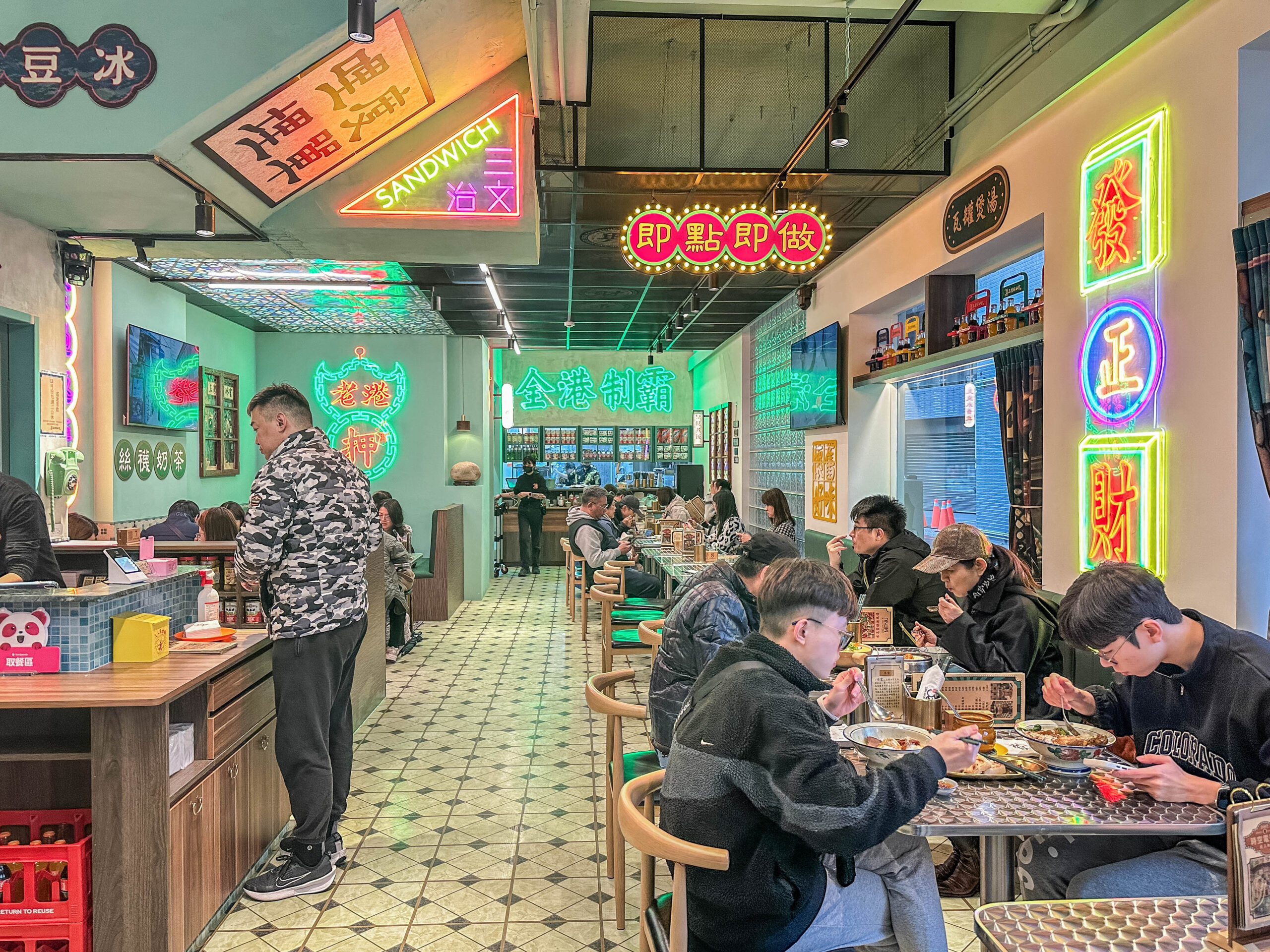 三灣仔冰室-網評超道地的港點!平日用餐依舊客滿,港式復古懷舊的港飲料理店/鄰近藝文特區 @靜兒貪吃遊玩愛分享 三灣仔冰室-網評超道地的港點!平日用餐依舊客滿,港式復古懷舊的港飲料理店/鄰近藝文特區 @靜兒貪吃遊玩愛分享